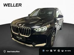 Black sapphire (schwarz) Gebraucht 2024 BMW X1 Comfort Edition SUV | 42.850 € (Fairer Preis)