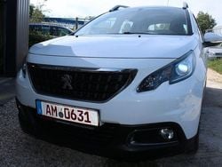 Weiß Gebraucht 2018 Peugeot 2008 Active SUV | 7.299 € (Guter Preis)