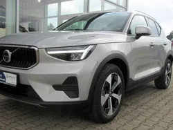Silber Gebraucht 2024 Volvo XC40 Core SUV | 37.800 € (Fairer Preis)