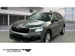 Graphitegrau metallic (metallic) Gebraucht 2024 Skoda Kamiq Selection SUV | 22.790 € (Fairer Preis)