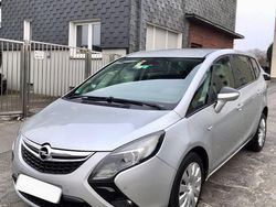 Grau Gebraucht 2015 Opel Zafira Tourer Van / Kleinbus | 3.490 € (Superpreis)