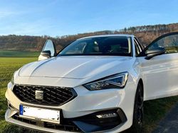 Weiß Gebraucht 2022 Seat Leon FR Limousine | 22.900 € (Fairer Preis)
