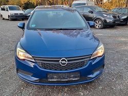 Blau Gebraucht 2018 Opel Astra Selection Limousine | 4.900 € (Fairer Preis)