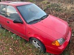 Rot Gebraucht 2002 Subaru Justy Kleinwagen | 700 € (Superpreis)