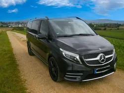 Schwarz Gebraucht 2020 Mercedes V220 AMG line Van / Kleinbus | 38.444 € (Guter Preis)
