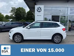 Weiß Gebraucht 2021 Skoda Kamiq Clever SUV | 23.530 € (Fairer Preis)