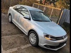 Silber Gebraucht 2013 VW Jetta Limousine | 11.500 € (Etwas zu teuer)