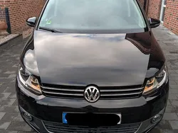 Schwarz Gebraucht 2013 VW Touran Comfortline Van / Kleinbus | 7.950 € (Fairer Preis)