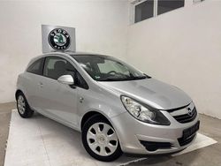 Silber Gebraucht 2010 Opel Corsa Kleinwagen | 3.999 € (Etwas zu teuer)