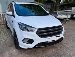 Weiß Gebraucht 2018 Ford Kuga ST-Line SUV | 17.400 € (Etwas zu teuer)