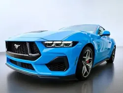 Blau metallic Neu 2025 Ford Mustang GT Fastback Coupé | 59.990 € (Etwas zu teuer)