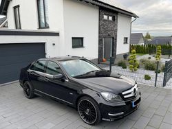 Schwarz Gebraucht 2012 Mercedes C350 Limousine | 15.299 €