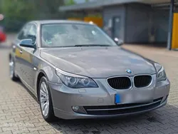 Grau Gebraucht 2010 BMW 520 Limousine | 8.000 €