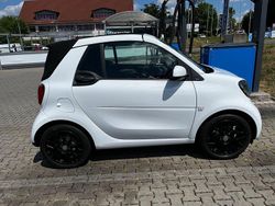 Weiß Gebraucht 2019 Smart ForTwo Coupé Cabrio | 19.950 €