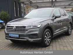 Siliziumgrau metallic Gebraucht 2019 VW Touareg Elegance SUV | 31.900 € (Teuer)