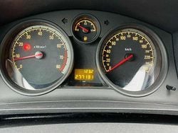 Rot Gebraucht 2009 Opel Zafira Edition Van / Kleinbus | 1.700 € (Guter Preis)