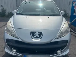 Silber Gebraucht 2009 Peugeot 207 Kleinwagen | 1.500 € (Guter Preis)