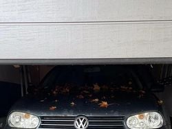 Grau Gebraucht 2001 VW Golf IV Kleinwagen | 950 € (Guter Preis)