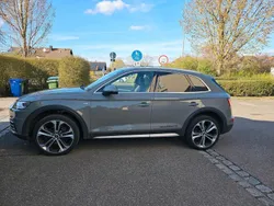 Grau Gebraucht 2019 Audi Q5 S-Line SUV | 40.000 € (Etwas zu teuer)