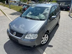 Grau Gebraucht 2005 VW Touran Highline Van / Kleinbus | 1.999 € (Guter Preis)