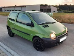 Grün Gebraucht 2003 Renault Twingo Kleinwagen | 1.850 €
