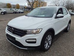 Pure white (metallic) Gebraucht 2021 VW T-Roc Style SUV | 18.930 € (Fairer Preis)