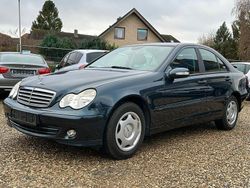 Schwarz Gebraucht 2004 Mercedes C200 Limousine | 6.390 € (Teuer)
