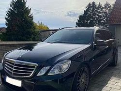 Schwarz Gebraucht 2010 Mercedes E350 Avantgarde Kombi | 6.800 € (Fairer Preis)