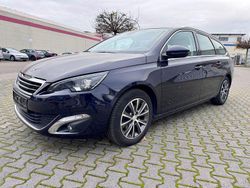 Blau Gebraucht 2017 Peugeot 308 Allure Kombi | 11.980 € (Etwas zu teuer)
