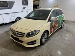 Beige Gebraucht 2017 Mercedes B180 Van / Kleinbus | 4.900 €