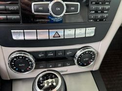 Grau Gebraucht 2011 Mercedes C200 Kombi | 4.600 € (Fairer Preis)