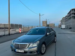 Grau Gebraucht 2009 Mercedes E350 Limousine | 10.500 € (Etwas zu teuer)
