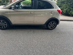 Beige Gebraucht 2019 Ford Ka Plus Kleinwagen | 8.700 € (Guter Preis)