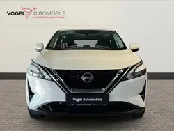 Weiß Gebraucht 2023 Nissan Qashqai Visia SUV | 19.770 € (Fairer Preis)