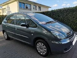 Grau Gebraucht 2009 Citroën Xsara Picasso Van / Kleinbus | 2.990 € (Etwas zu teuer)