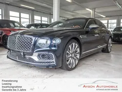 Blau Neu 2024 Bentley Flying Spur Mulliner Limousine | 299.995 €
