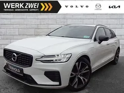 Ice white, solid / solid Gebraucht 2021 Volvo V60 R-Design Kombi | 29.900 € (Guter Preis)