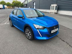 Blau Gebraucht 2021 Peugeot e-208 Active Kleinwagen | 15.800 € (Etwas zu teuer)