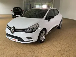 Weiß Gebraucht 2017 Renault Clio IV LIMITED Limousine | 8.590 € (Fairer Preis)
