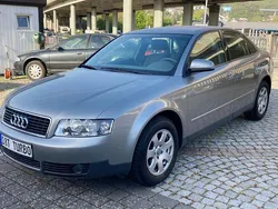 Grau Gebraucht 2001 Audi A4 Limousine | 7.450 €