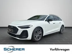 Gletscherweiß metallic (metallic) Gebraucht 2025 Audi A5 Ambiente Coupé | 66.680 € (Fairer Preis)