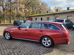 Hyazinthrot (designo lack) Gebraucht 2017 Mercedes E220 Kombi | 15.500 € (Superpreis)