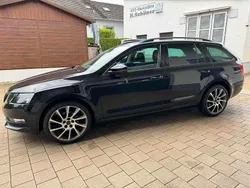 Schwarz Gebraucht 2017 Skoda Octavia Ambition Kombi | 13.990 € (Fairer Preis)