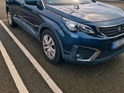 Blau Gebraucht 2019 Peugeot 5008 SUV | 14.500 € (Fairer Preis)