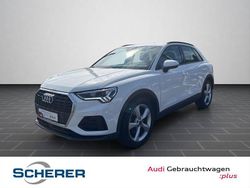 Weiß Gebraucht 2023 Audi Q3 Basis SUV | 32.800 € (Guter Preis)