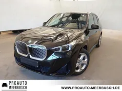 Black sapphire Gebraucht 2023 BMW iX1 M Sport SUV | 43.399 € (Fairer Preis)