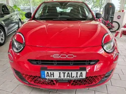 Rot Neu 2024 Fiat 600 SUV | 23.900 € (Fairer Preis)