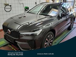 Grau platinum grey / metallic Gebraucht 2025 Volvo XC60 Plus SUV | 44.990 € (Guter Preis)