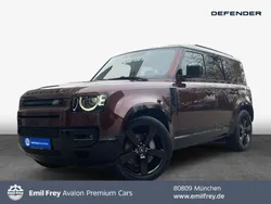 Rot Gebraucht 2025 Land Rover Defender SUV | 109.997 €