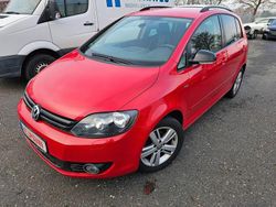 Rot Gebraucht 2012 VW Golf Sportsvan Match Van / Kleinbus | 3.700 €